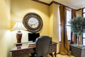 Hotel Comfort Inn & Suites