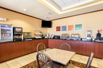 Hotel Comfort Inn & Suites