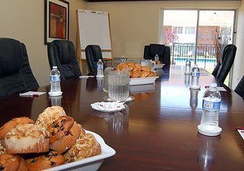 Hotel Rodeway Inn & Suites
