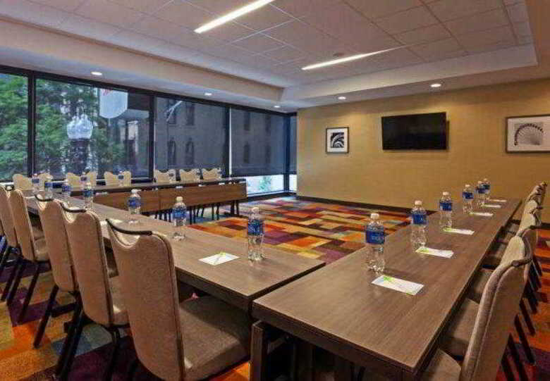 Hotel Fairfield Inn & Suites Chicago Downtown/river North