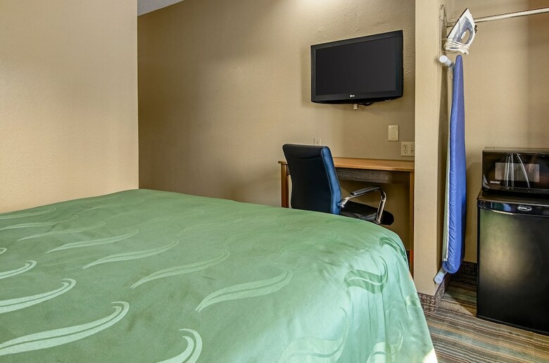 Hotel Quality Inn & Suites