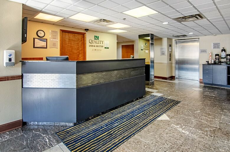Hotel Quality Inn & Suites