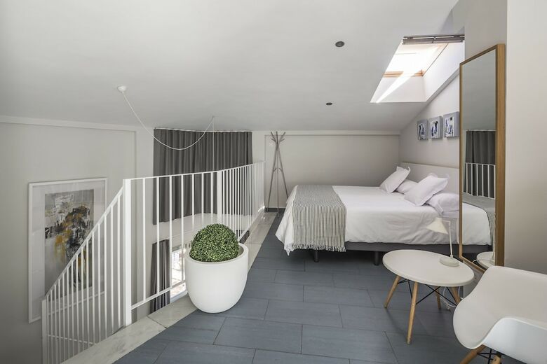 Hotel Mon Suites Carmen