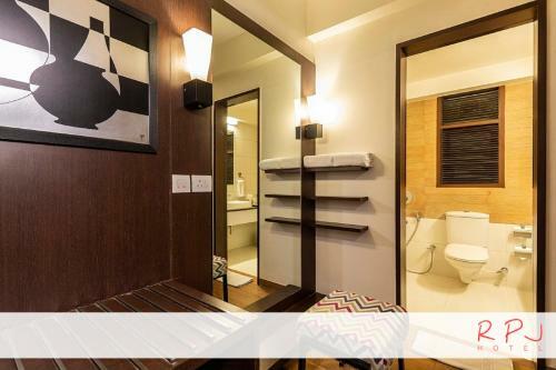 Hotel Regenta Central Rajkot