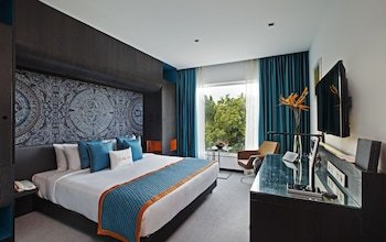 Hotel Zone By The Park Coimbatore