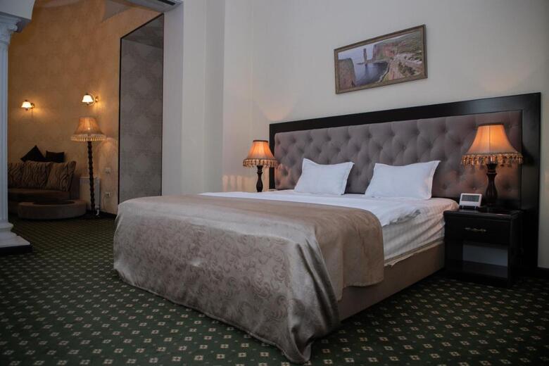 Gloria Hotel