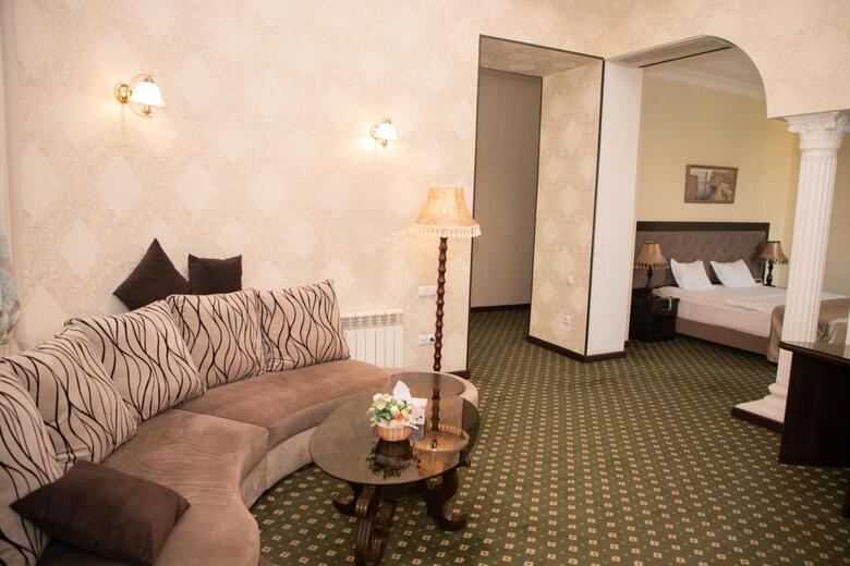 Gloria Hotel