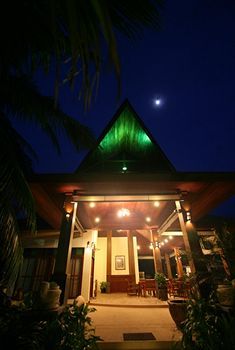 Apartamento Rin Beach Resort