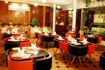 Royal Hotel