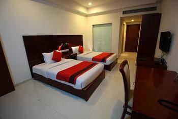 Hotel Oyo Premium Sola Sg Highway