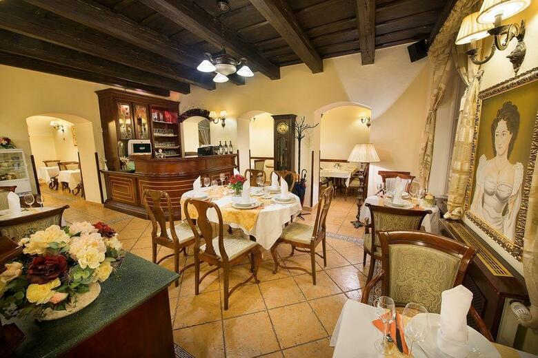 Constans Hotel