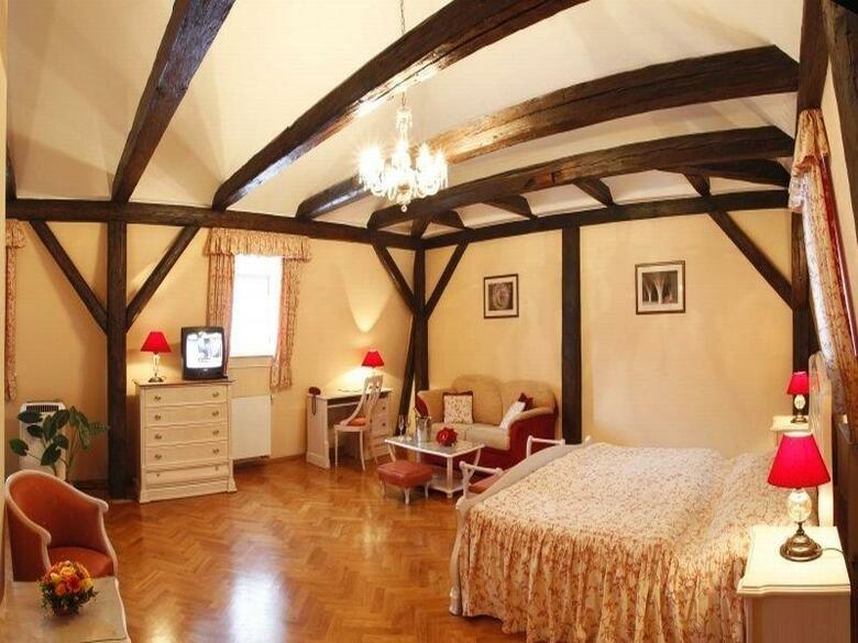 Constans Hotel