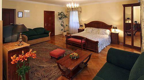 Constans Hotel