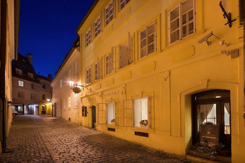 Constans Hotel