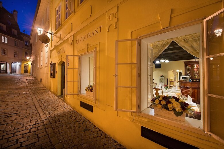 Constans Hotel