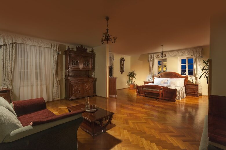 Constans Hotel