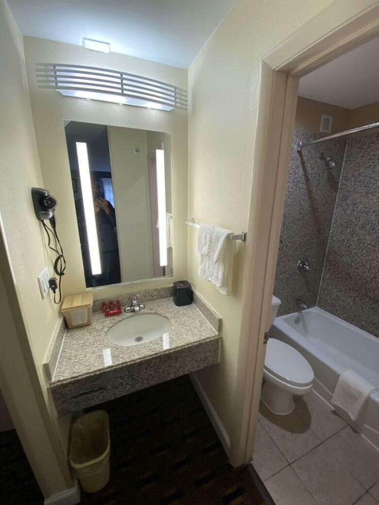 Hotel Days Inn & Suites/college Park/atlanta