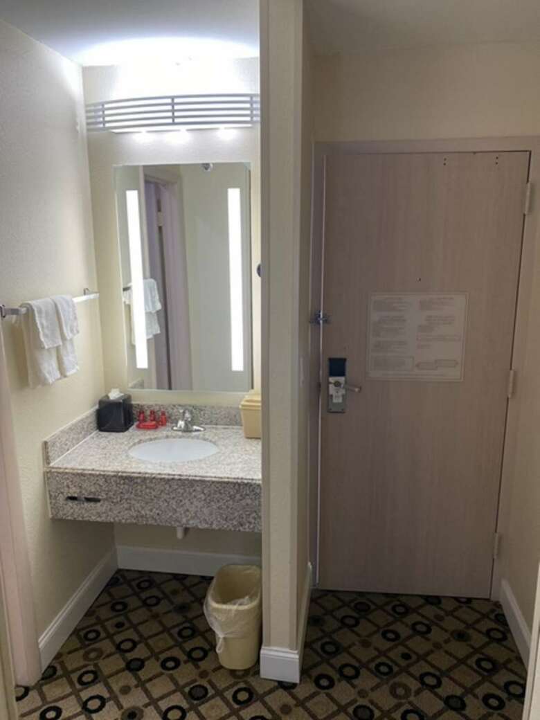 Hotel Days Inn & Suites/college Park/atlanta