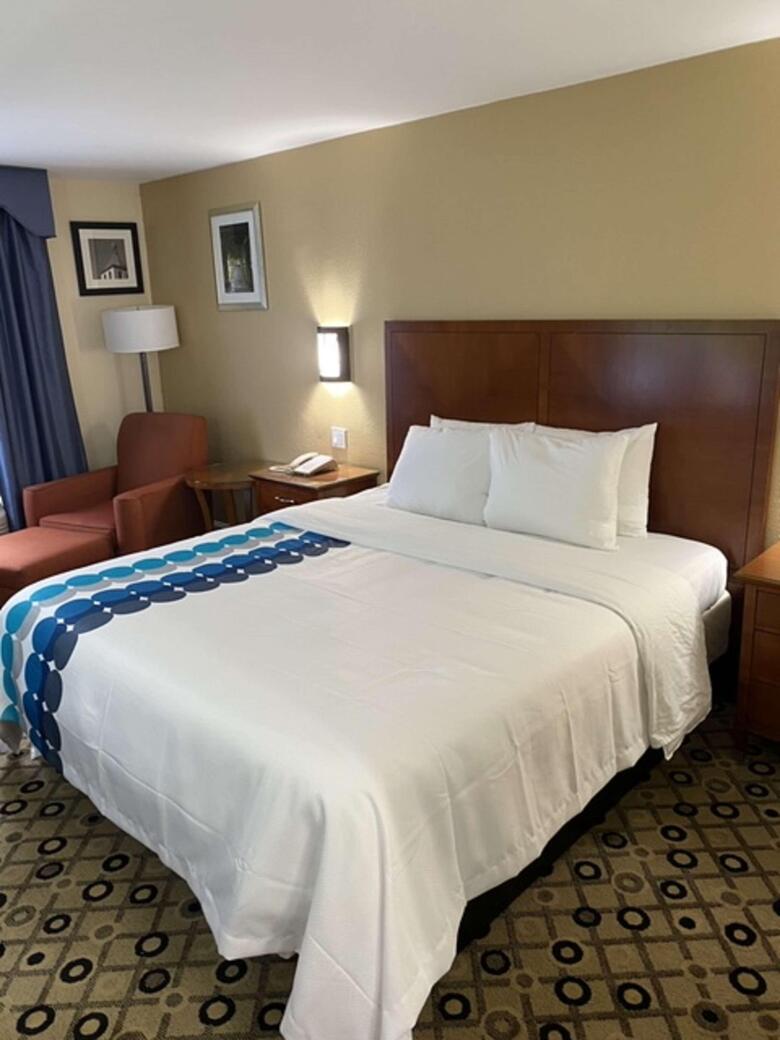 Hotel Days Inn & Suites/college Park/atlanta