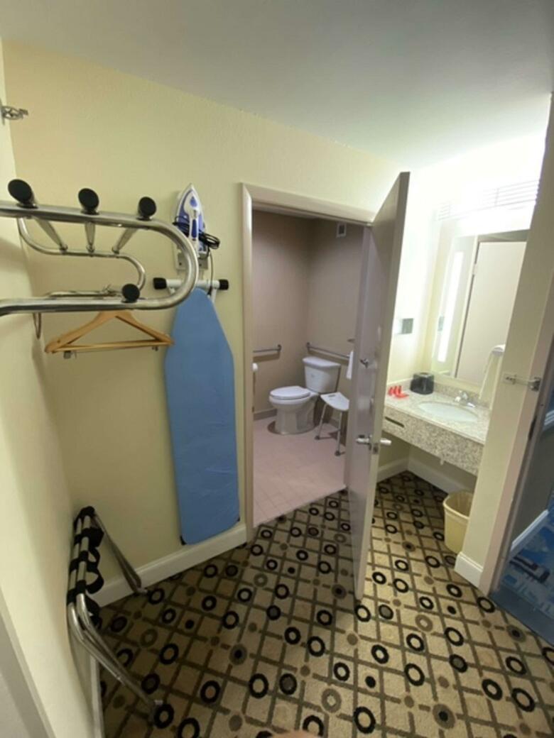 Hotel Days Inn & Suites/college Park/atlanta