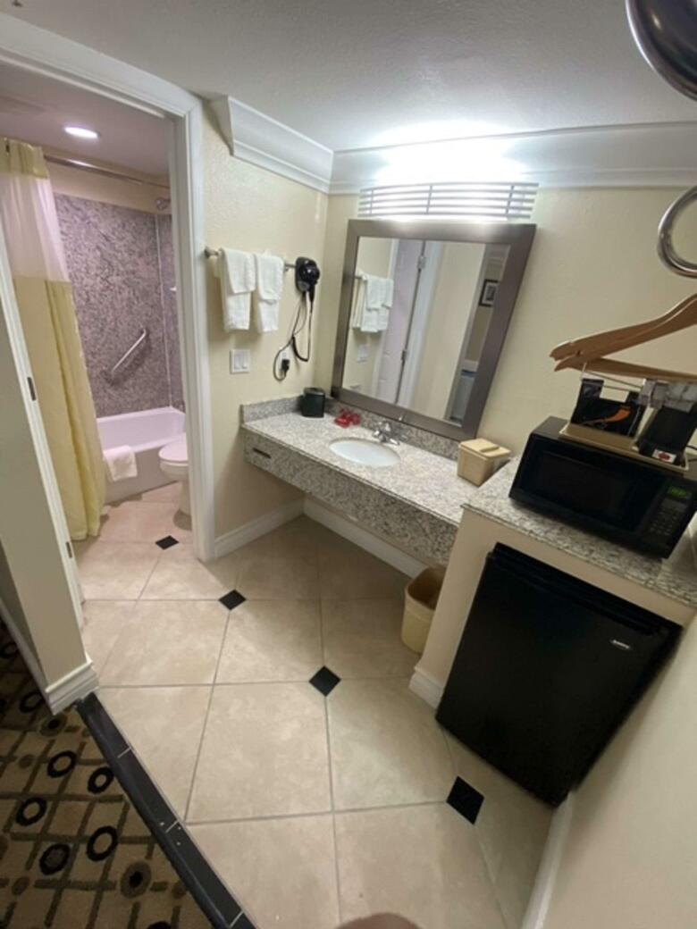 Hotel Days Inn & Suites/college Park/atlanta