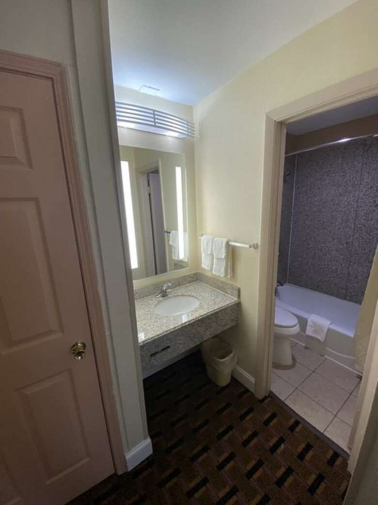 Hotel Days Inn & Suites/college Park/atlanta