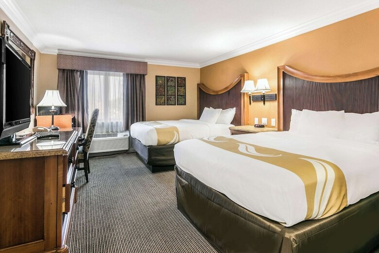 Hotel Days Inn & Suites/college Park/atlanta