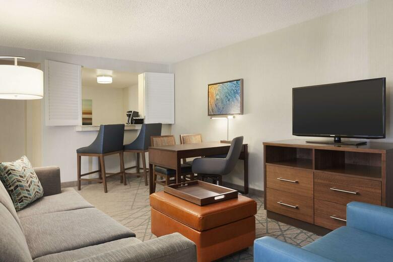 Hotel Embassy Suites