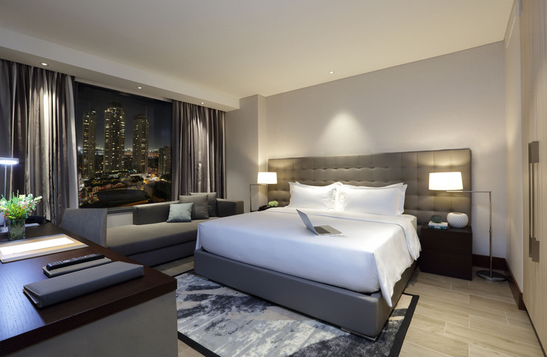Hotel Makati Diamond Residences