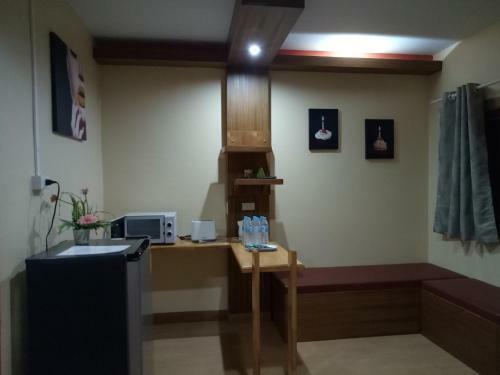 Hostal Little Guest House Hotel