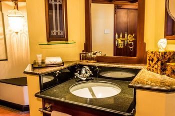 Hotel The Leela Kovalam Beach