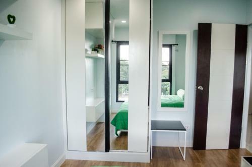 Luxury Apartment With Massage Chair
