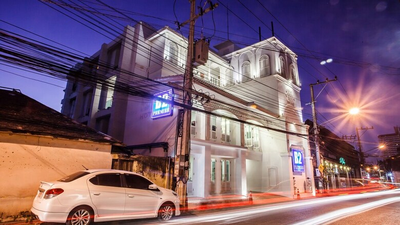 Oyo 261 Riverside Colonial Hotel