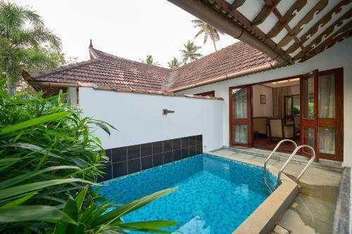 Hotel Rhythm Kumarakom