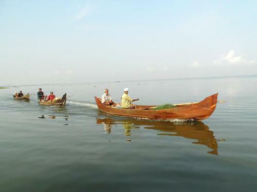 Eco Trails Houseboats