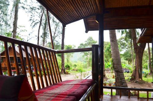 Lodge Eco Lanta Hideaway Beach Resort