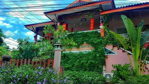 Bed & Breakfast Lampang Lanna Home