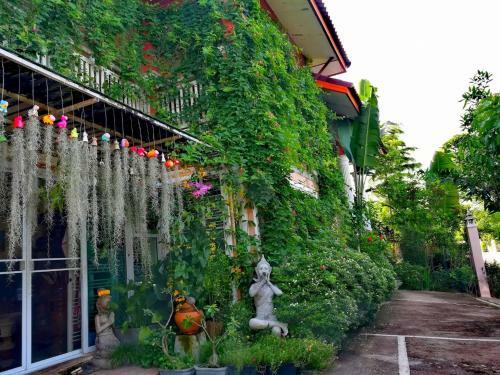 Bed & Breakfast Lampang Lanna Home
