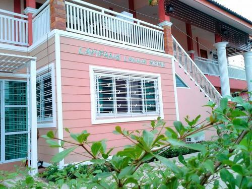 Bed & Breakfast Lampang Lanna Home