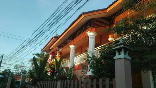 Bed & Breakfast Lampang Lanna Home