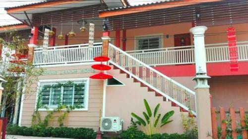 Bed & Breakfast Lampang Lanna Home