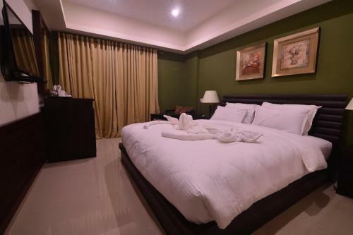 Seasons Hotel & Spa