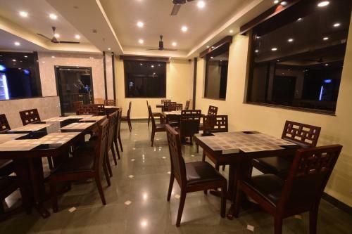 Seasons Hotel & Spa