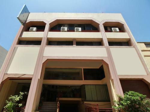 Hotel Oyo 15767 Mr International