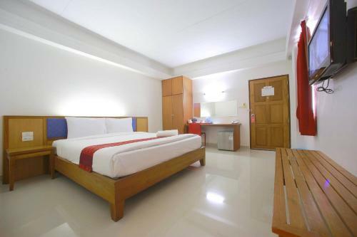 J2 Hotel Maesot