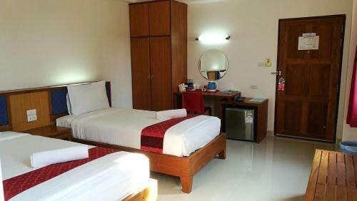 J2 Hotel Maesot