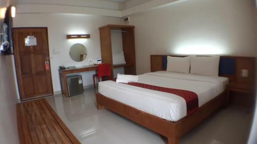 J2 Hotel Maesot