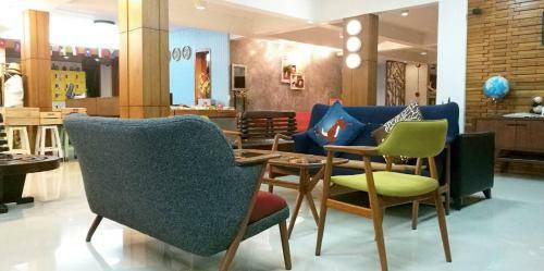 J2 Hotel Maesot