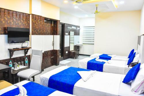 Hotel Rathnavel Towers
