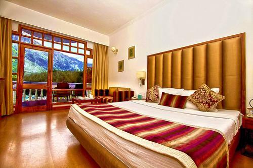 Hotel Manali Heights